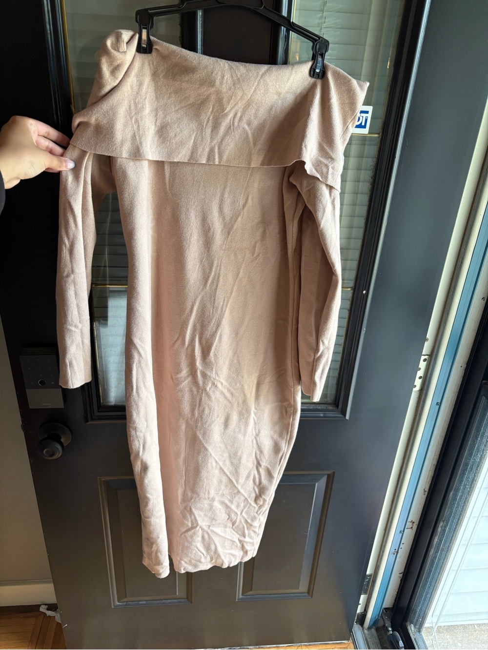 Off-Shoulder Maxi Dress in Light Blush
